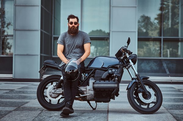 Découvrez le pantalon de moto parfait pour chaque saison